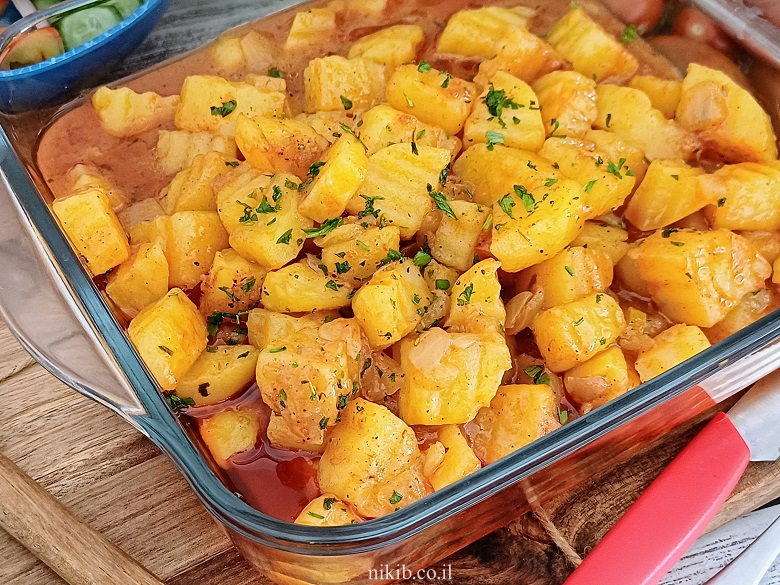 תפוחי אדמה ברוטב אדום