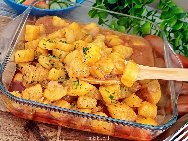 תפוחי אדמה ברוטב אדום