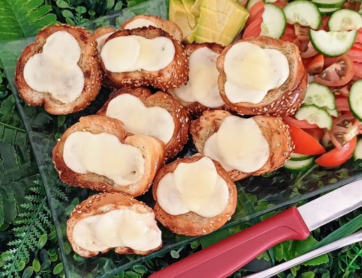 לחם קלוי בתנור עם זעתר