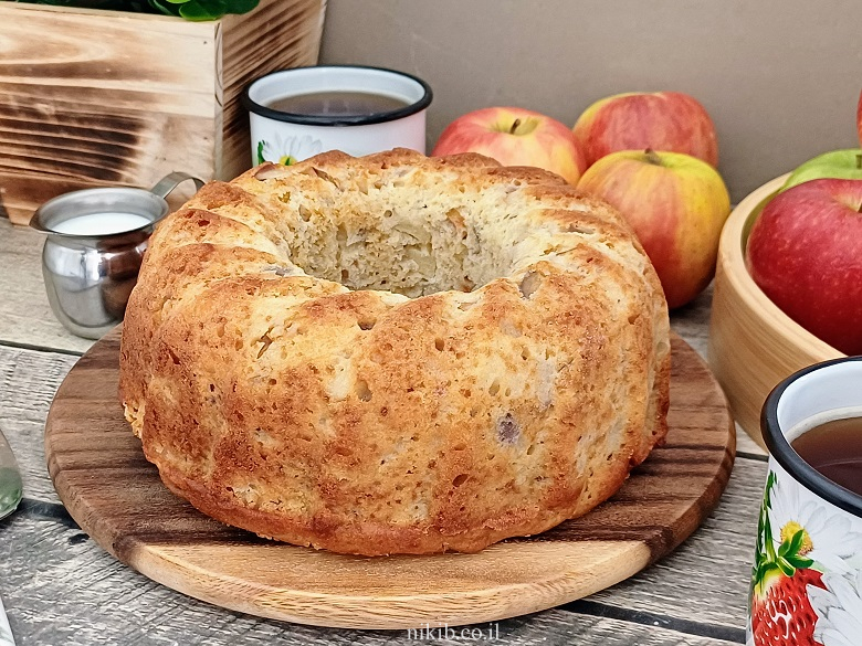 עוגת נקטרינות בחושה קלה