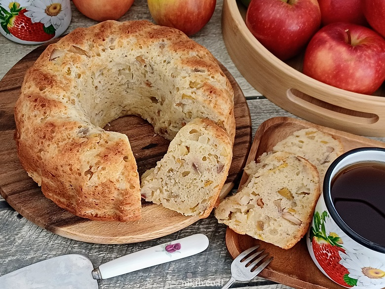 עוגת נקטרינות בחושה קלה