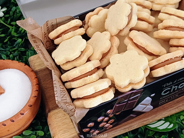 עוגיות לוטוס קלות: המתכון המושלם לפריכות ונימוחות