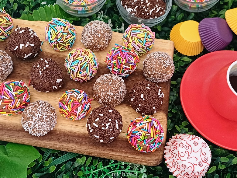 כדורי חמאת בוטנים פרווה