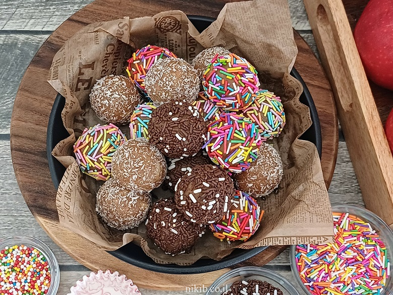 כדורי טחינה פרווה: מתכון אנרגיה קל ב-5 דקות