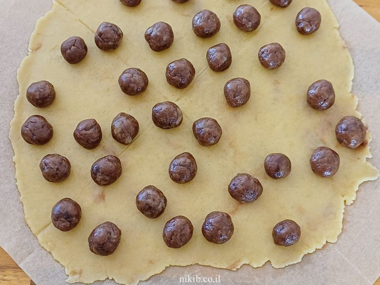 עוגיות שוקו וניל פרווה מדהימות – פשוטות וטעימות