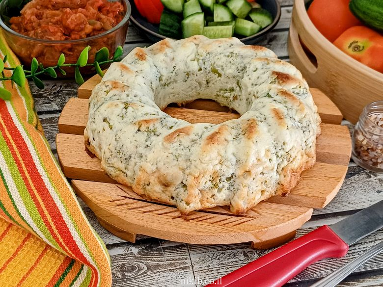 פשטידת ברוקולי עם גבינות – קלה וטעימה במיוחד