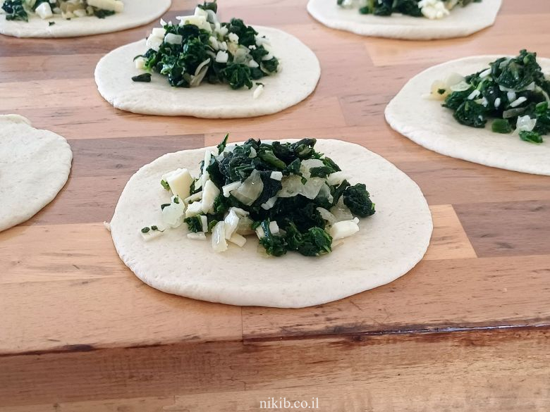 מאפה גבינה ותרד קל הכנה