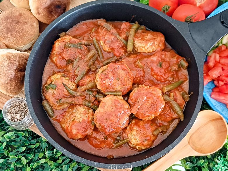 קציצות בשר עם שעועית ירוקה קציצות בשר עם שעועית ירוקה