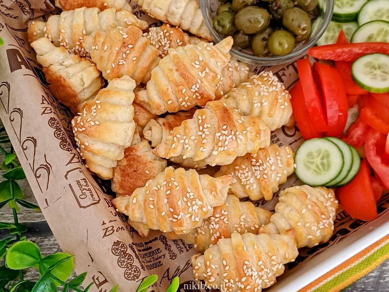 קרואסון גבינה צהובה