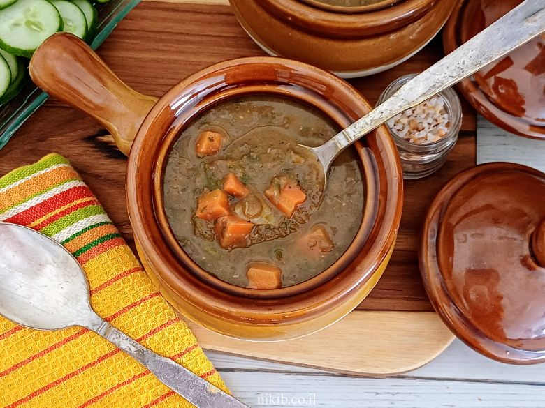 מרק עדשים ירוקות מרק עדשים ירוקות