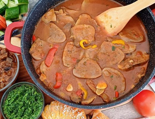 פרוסות צלי בקר ברוטב פלפלים