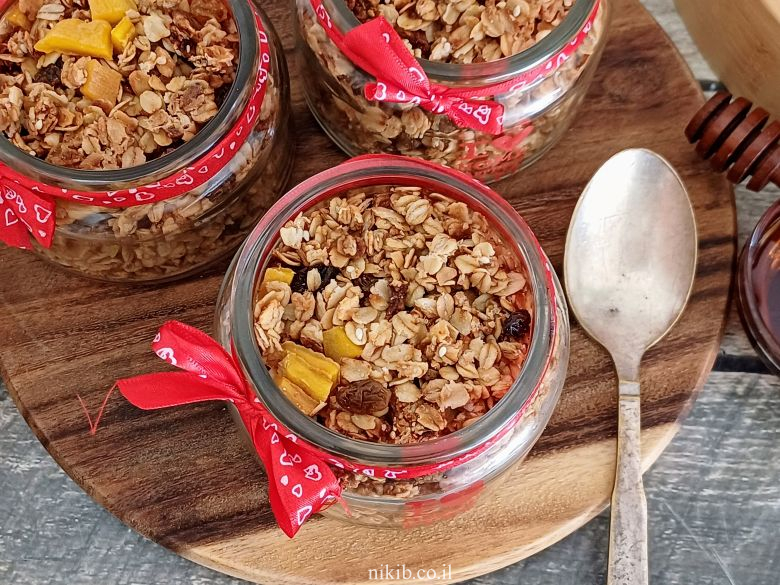 מתנה בצנצנת: גרנולה ביתית