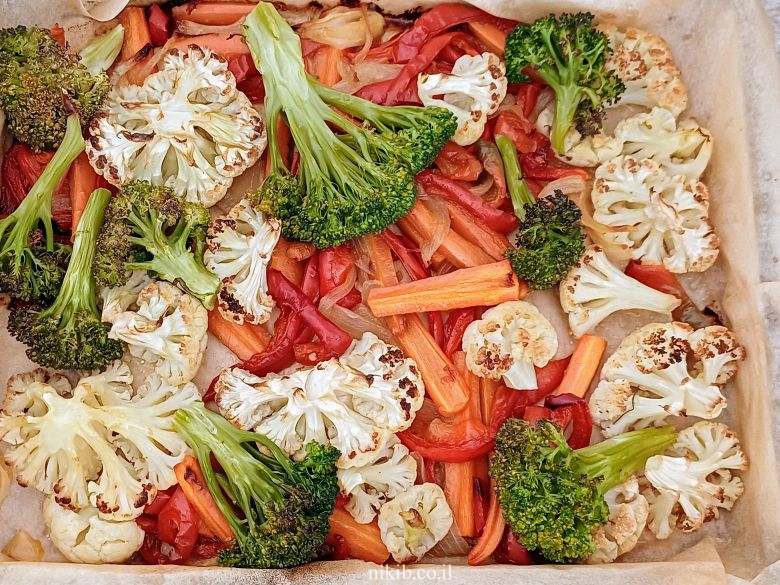 ברוקולי וכרובית בתנור ברוקולי וכרובית בתנור
