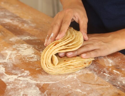 לחם שטוח 3 מצרכים