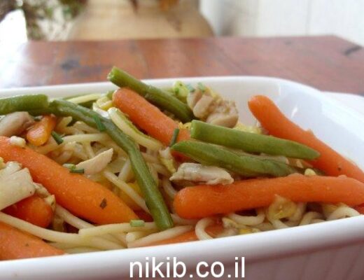 עוף מוקפץ עם ירקות