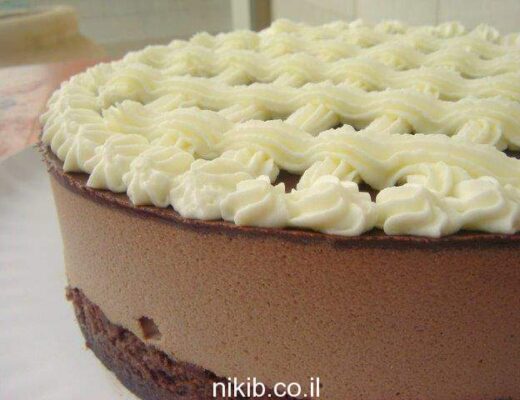 עוגת מוס חלבה שוקולדית