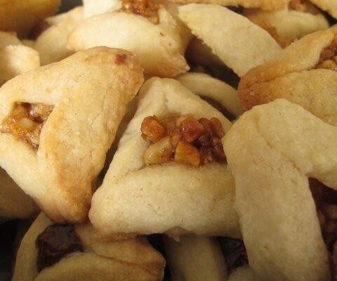 אוזני המן במילוי אגוזים