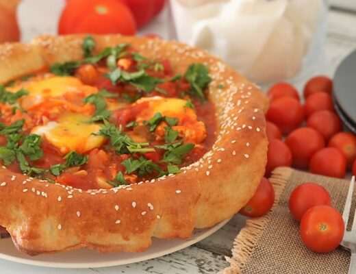 שקשוקה בלחם