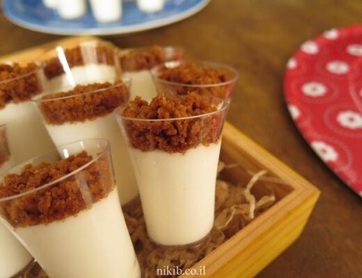 קינוחי כוסות גבינה ולוטוס