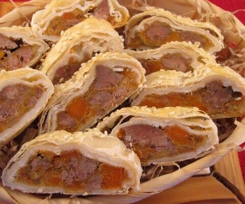 מאפה כבד וירקות בבצק עלים