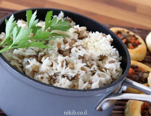 מג'דרה מאורז בסמטי ועדשים ירוקות