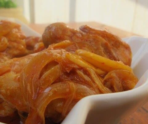 פרגיות שלמות ברוטב בצל