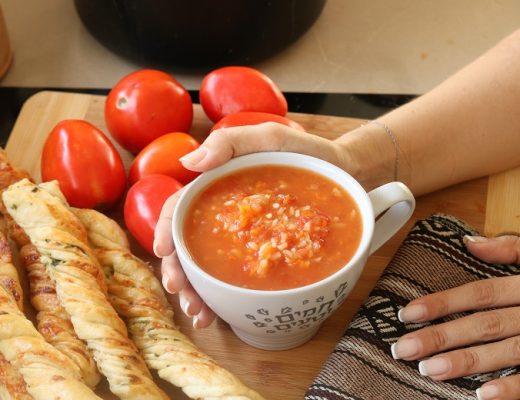 מרק עגבניות ואורז של סבתא