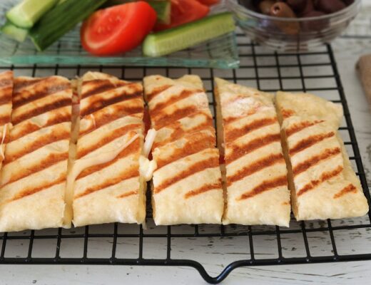 טוסט גבינה צהובה הכי שווה שיש!