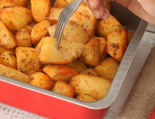 תפוחי אדמה אפויים בתנור