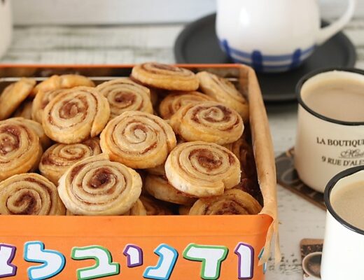 שבלולי סוכר וקינמון