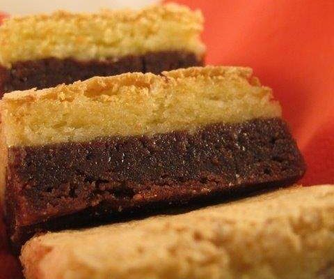 עוגת שוקולד ומוס קוקוס אפויה