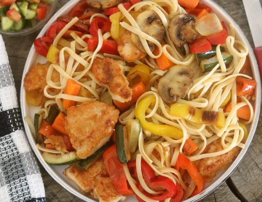 חזה עוף מוקפץ עם ירקות