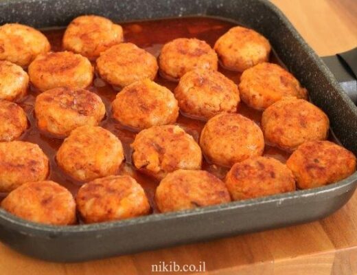 כדורי בשר ואורז מלא ברוטב