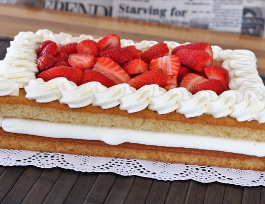 עוגת שכבות מוס גבינה