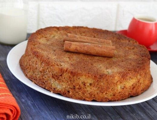 עוגת אגסים בחושה