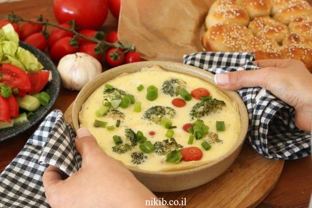 מאפה ברוקולי ועגבניות