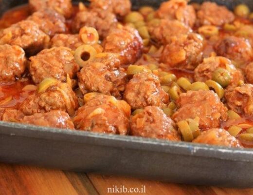 קציצות עם זיתים ברוטב עגבניות