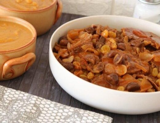 צלי בשר עם ערמונים וצימוקים