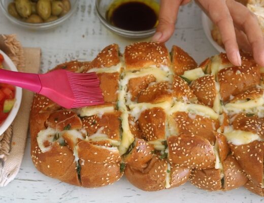 לחם שום וגבינות מהיר מחלה של שבת