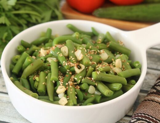 שעועית ירוקה מוקפצת עם שומשום