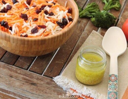 סלט כרוב וחמוציות עם רוטב נפלא