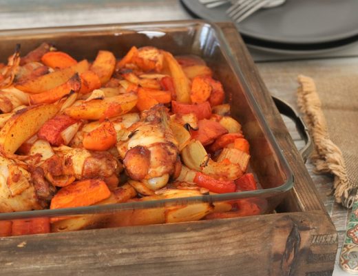 עוף עם ירקות בתנור של אמא