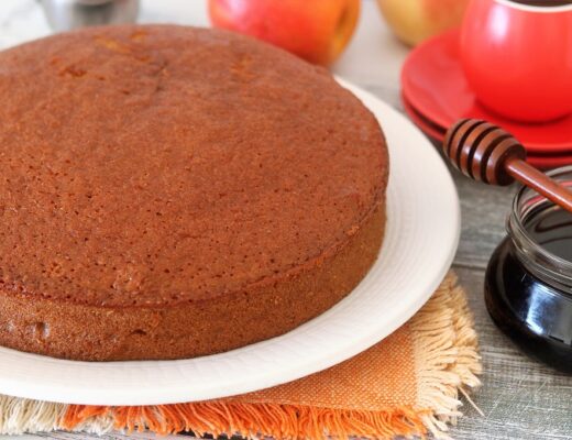 עוגת דבש בחושה