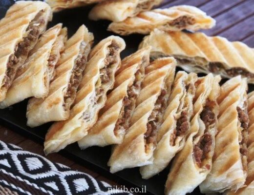 מלאווח ממולא בשר ותפוחי אדמה