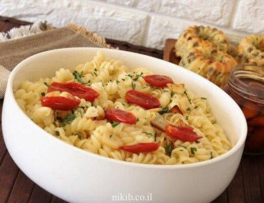 פסטה בשמן זית ועגבניות מיובשות