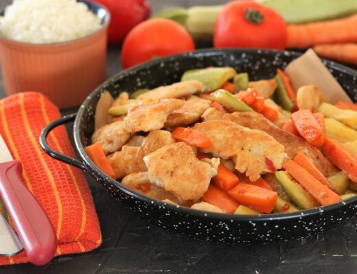 חזה עוף עם קישואים וגזר