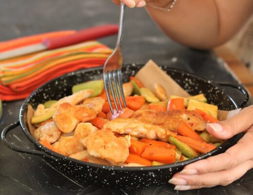 חזה עוף עם קישואים וגזר