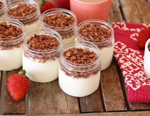 קינוחי כוסות גבינה וביסקוויטים דלי קלוריות