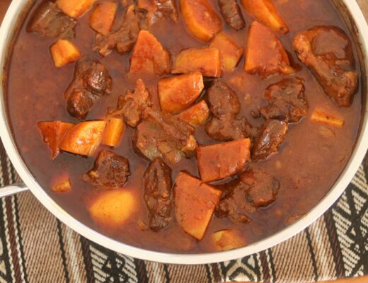 קוביות בשר עם תפוחי אדמה