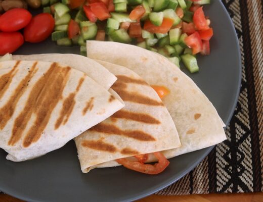 טורטייה טוסט עם זעתר וגבינות ממכר!